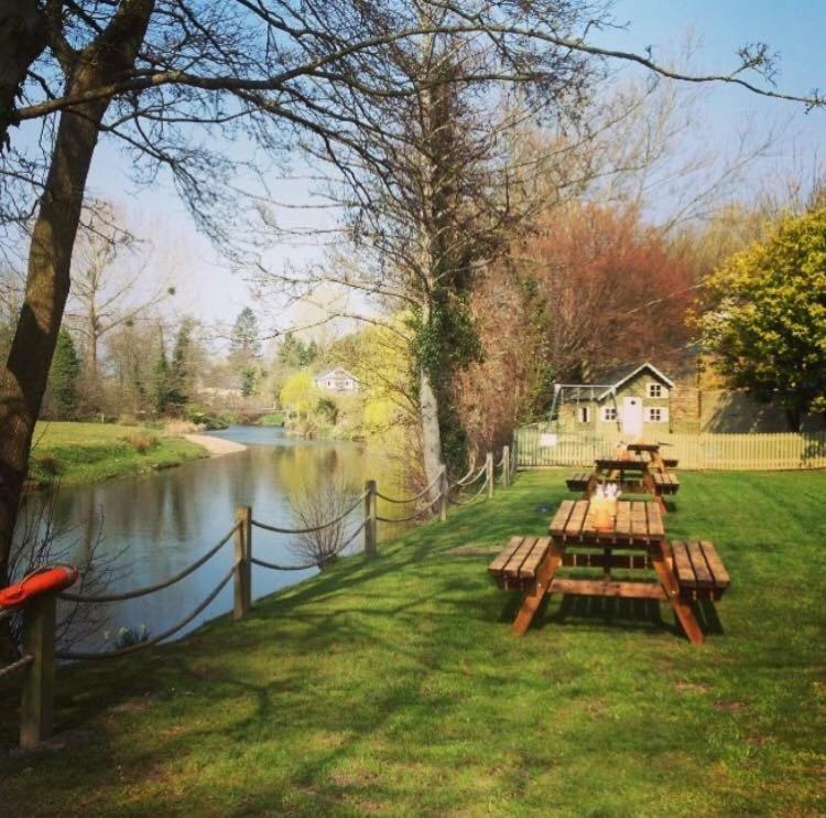 The Lion Hotel Leintwardine Buitenkant foto